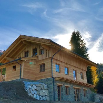 Almhuetten-Prenner Alm-Aussenansicht
