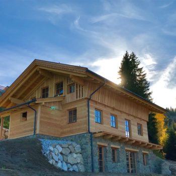 Almhuetten-Prenner Alm-Aussenansicht
