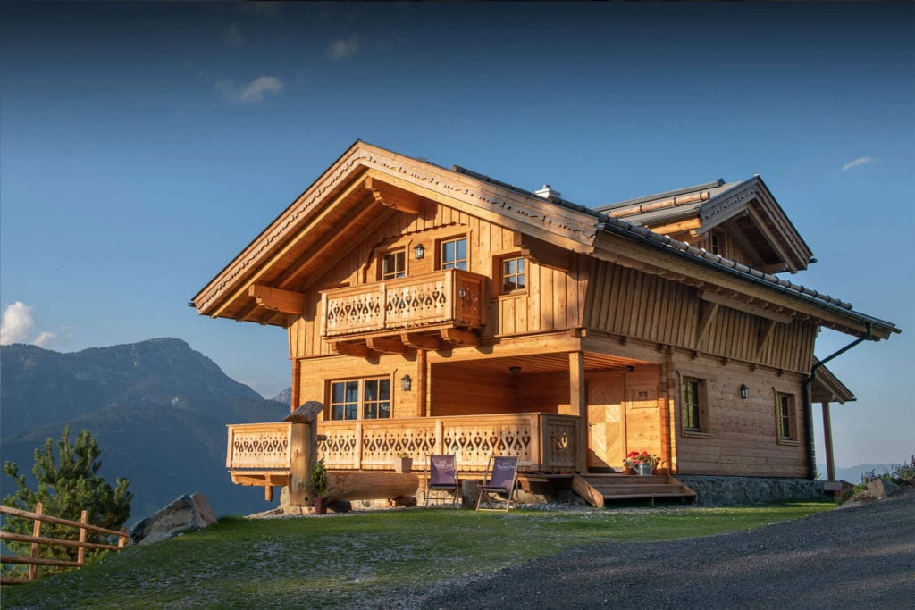 Almhuetten-Prenner Alm-Aussenansicht